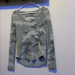 camouflage longsleeve top